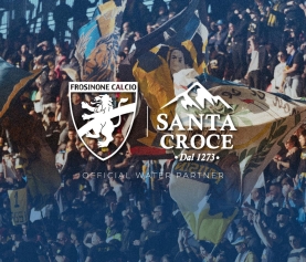 FROSINONE CALCIO E ACQUA SANTA CROCE: L’AZIENDA SARÀ OFFICIAL WATER PARTNER DEL CLUB GIALLAZZURRO PER LA STAGIONE 2025/2026